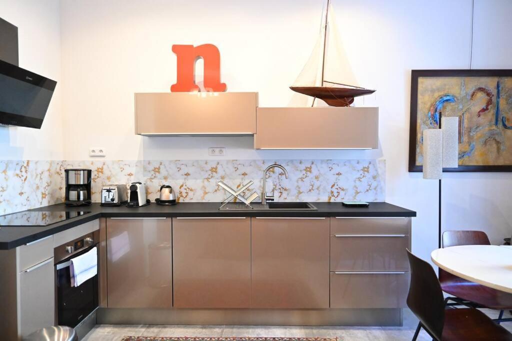 Le Bobo - Vieux-Port Apartment มาร์กเซย ภายนอก รูปภาพ